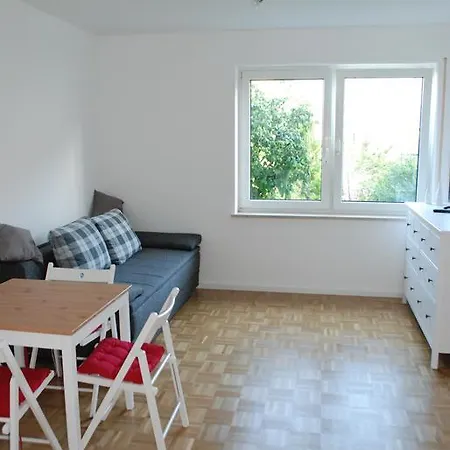 Apartment 1a *